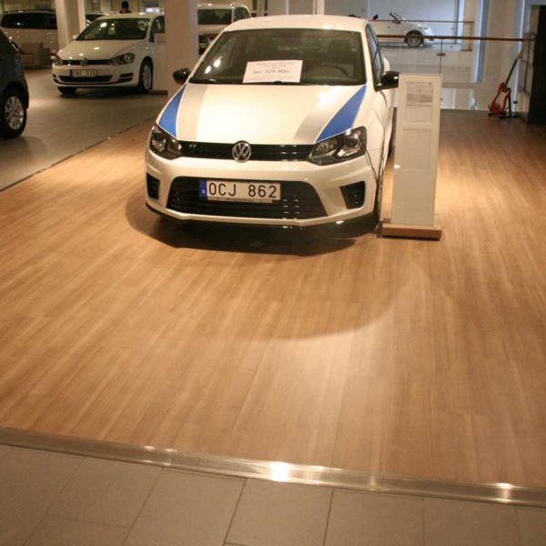 HTL_Commercial_VW-Showroom – 2013_SE_REF4