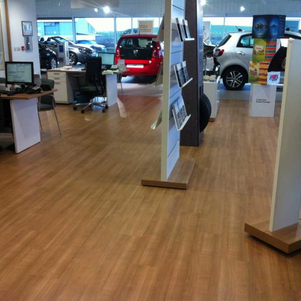 HTL_Commercial_VW-Showroom – 2013_UK_REF